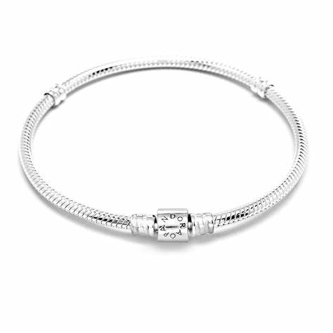 Pandora 598816C00-18 Bracciale Moments con chiusura a barilotto e catena a serpente - Argento, 18 cm